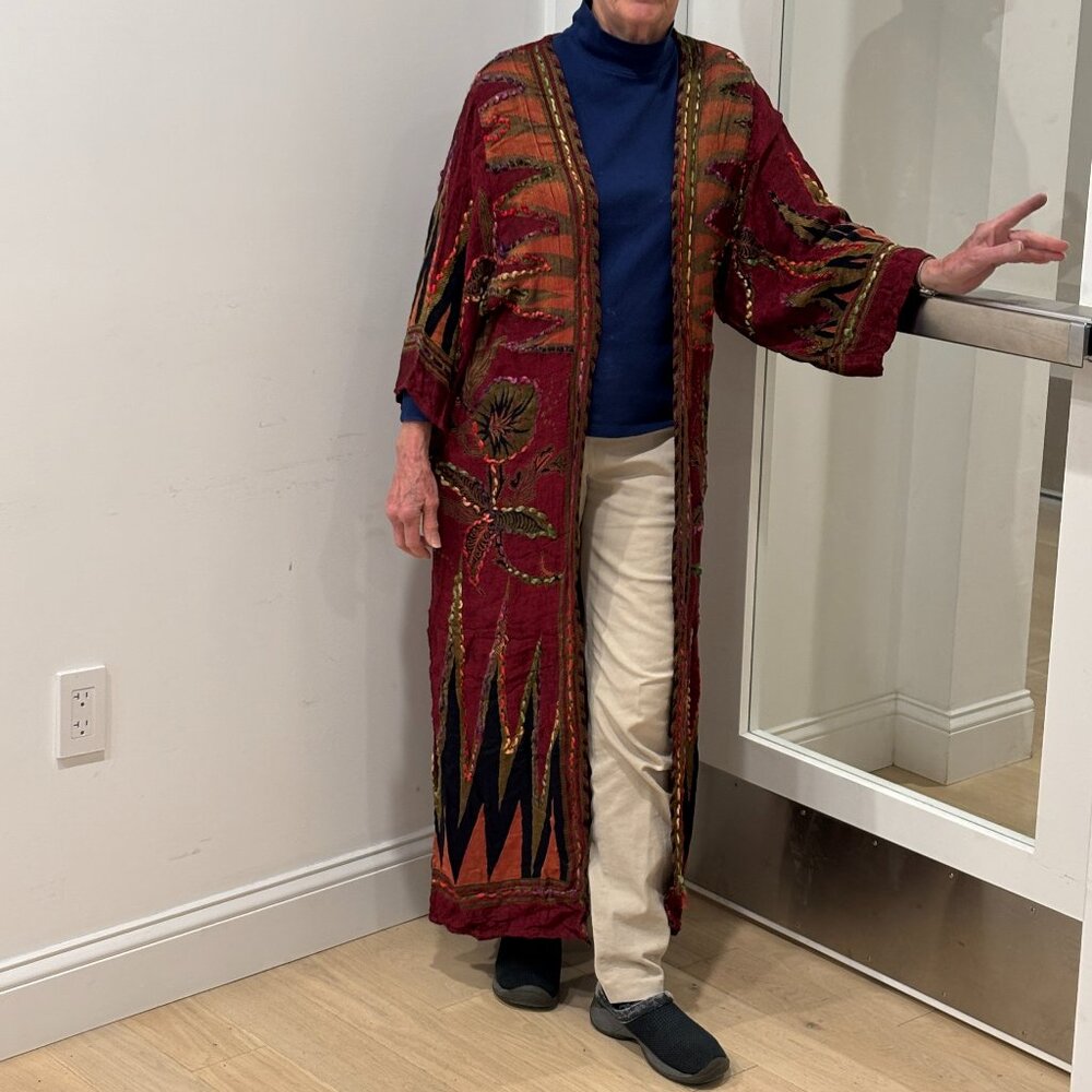 Magical embroidered, long duster-style Boho dream coat with pockets, "One Size" - Picture 3 of 15